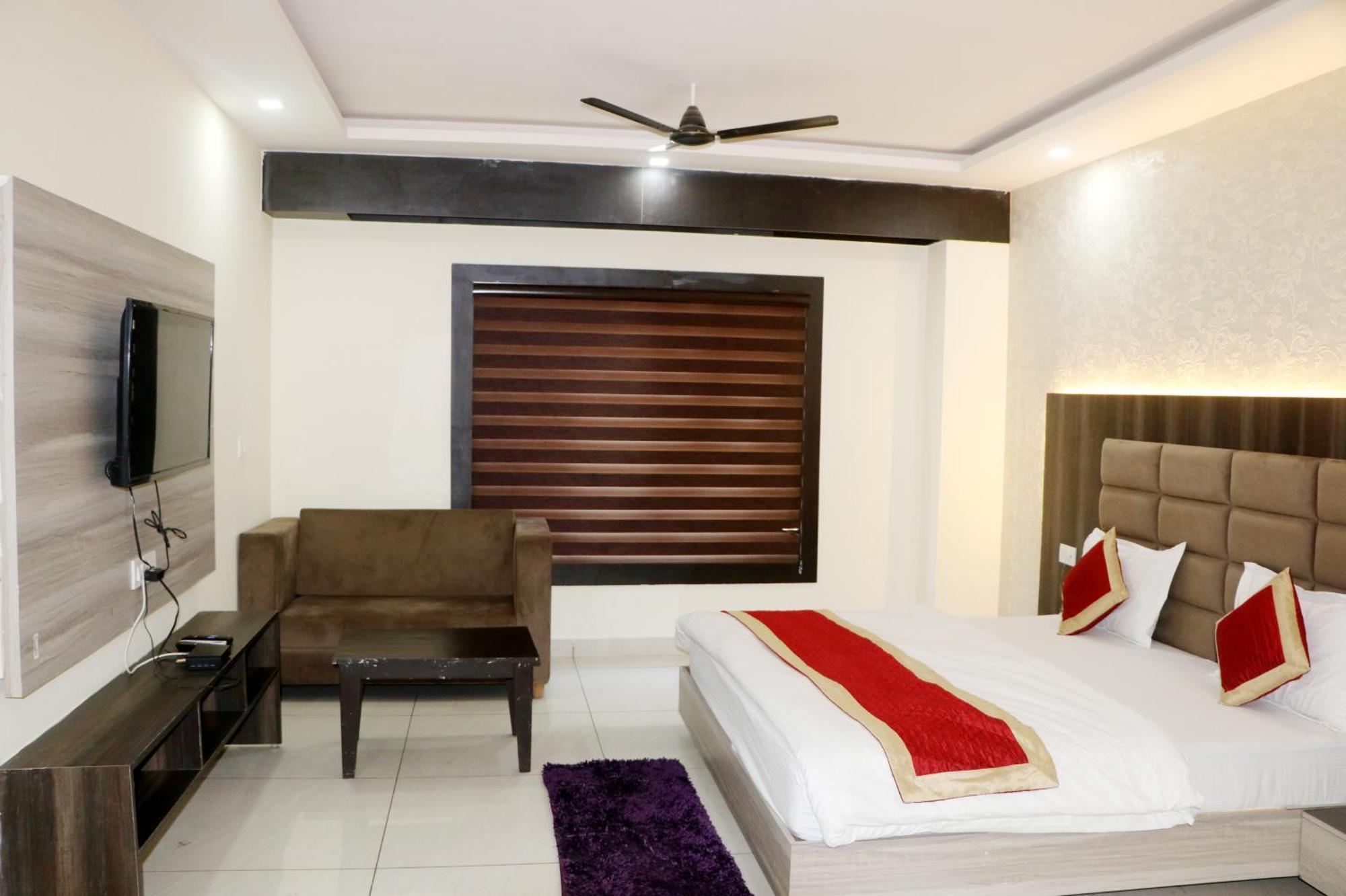 Hotel Blue Pine Haridwār Exterior foto